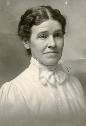 Vina McCauley Woodward, photograph from Mary A. Burrows on Ancestry.com